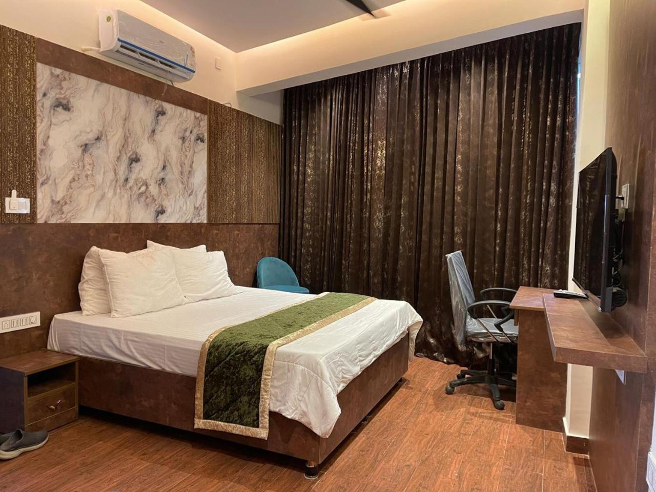 The Taaj Inn Bengaluru Zewnętrze zdjęcie